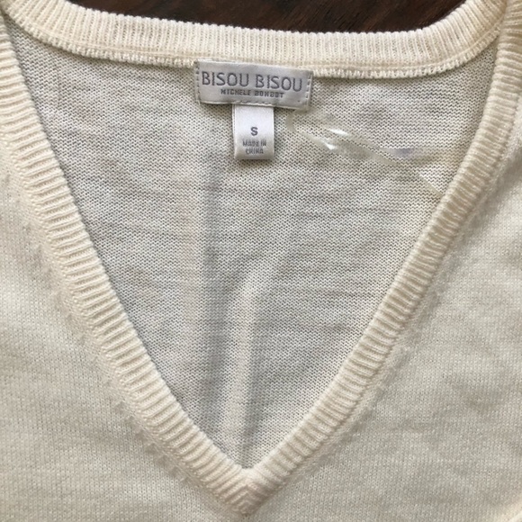 Ivory V-Neck High Low Sweater - Picture 3 of 5